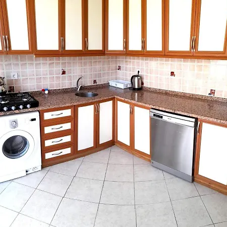 Apartamento Fethiye Merkezde Ferah Ve Balkonlu 2+1 Daire