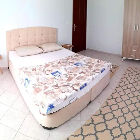 Fethiye Merkezde Ferah Ve Balkonlu 2+1 Daire * Fethiye