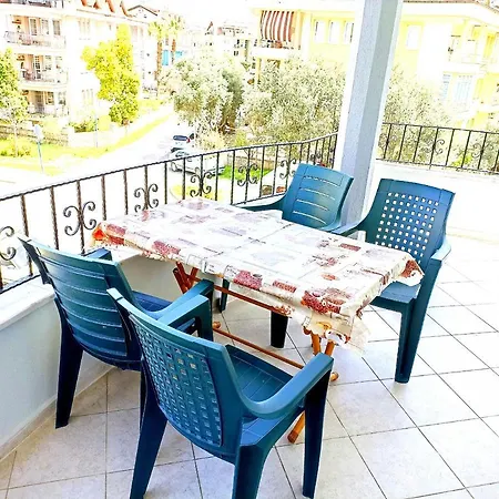 Apartament Fethiye Merkezde Ferah Ve Balkonlu 2+1 Daire