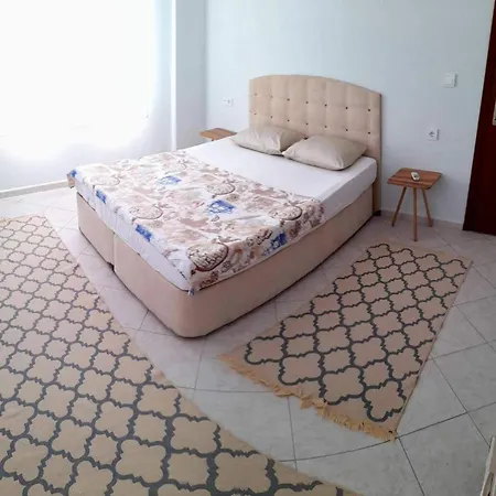 Apartament Fethiye Merkezde Ferah Ve Balkonlu 2+1 Daire