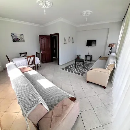 Fethiye Merkezde Ferah Ve Balkonlu 2+1 Daire Apartament *
