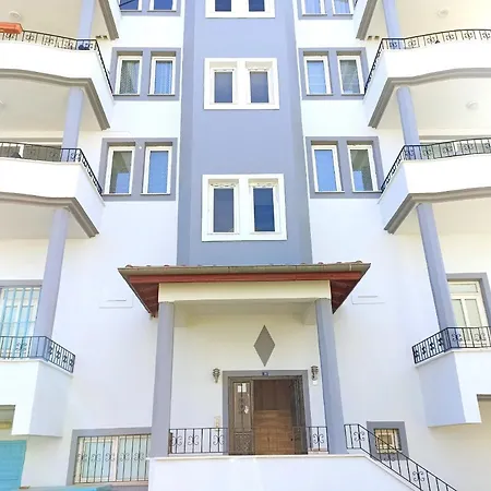 Apartament Fethiye Merkezde Ferah Ve Balkonlu 2+1 Daire